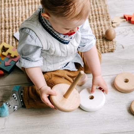 Jouets d'éveil : stimuler le développement de bébé